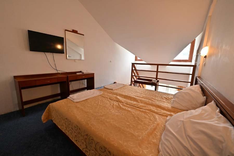 Hotel Norcev Grgetek Exteriör bild