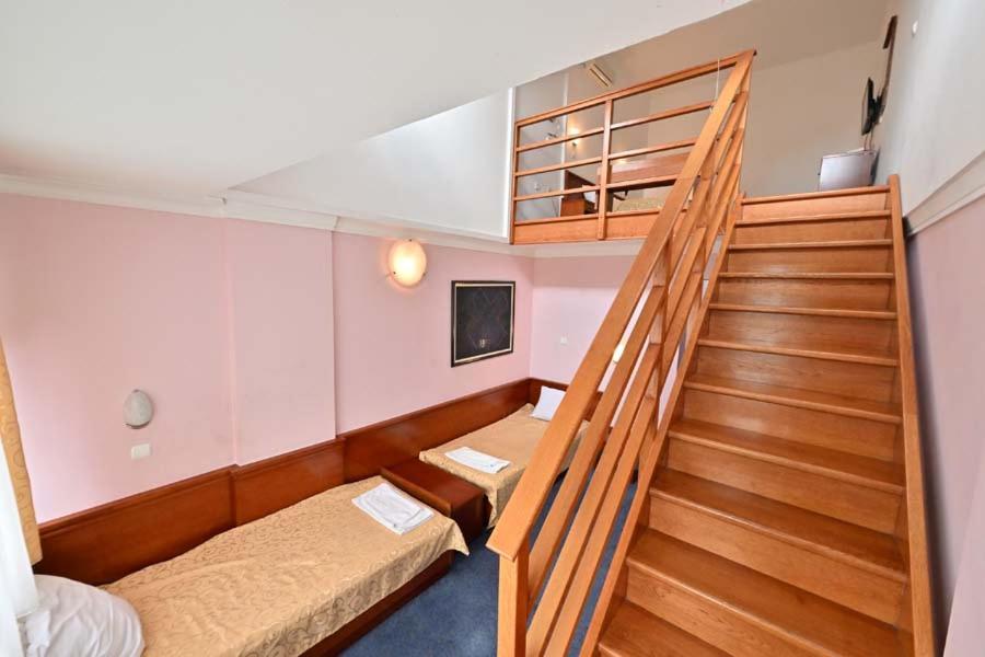 Hotel Norcev Grgetek Exteriör bild