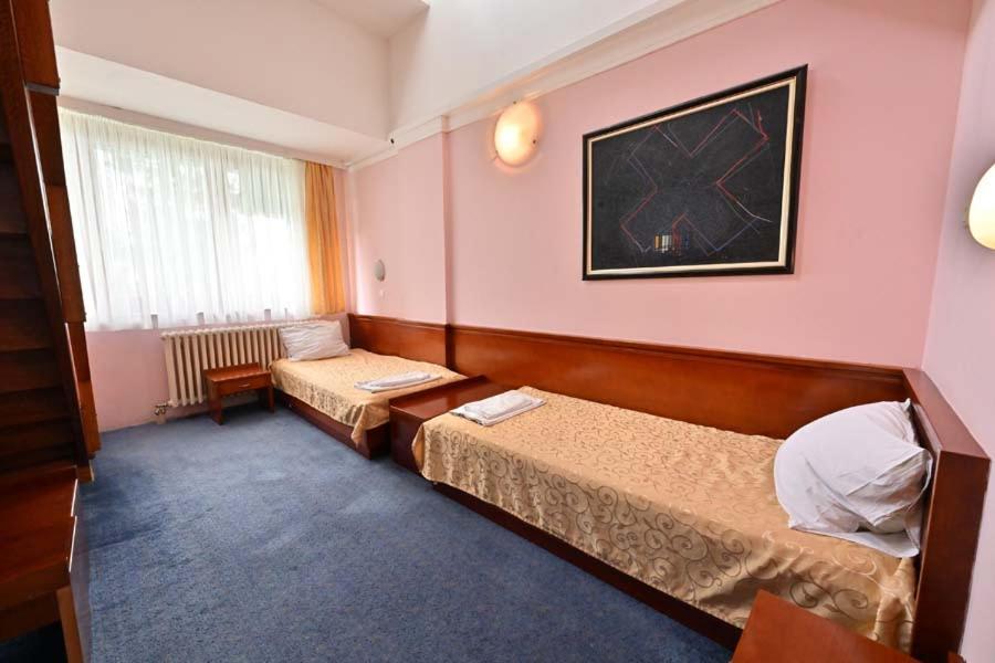 Hotel Norcev Grgetek Exteriör bild