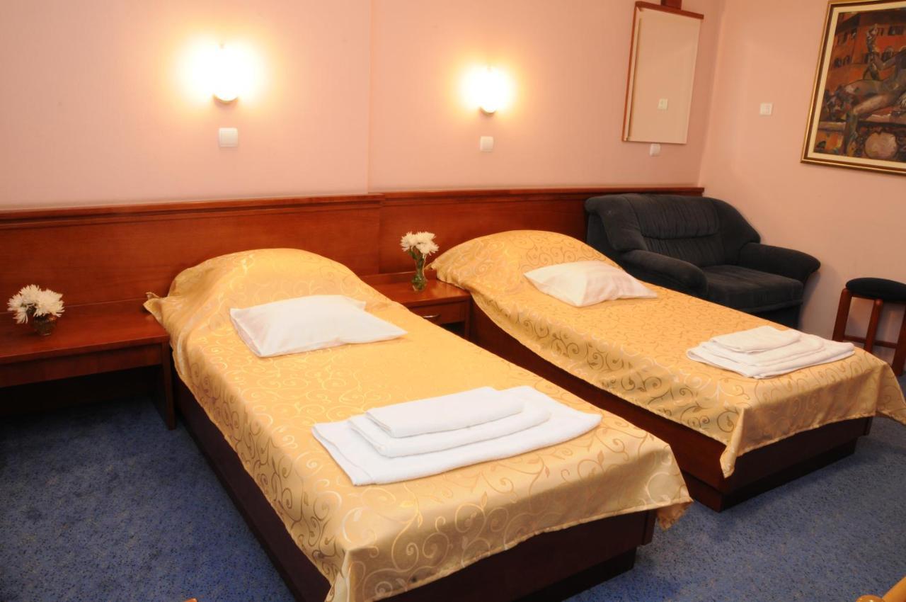 Hotel Norcev Grgetek Exteriör bild